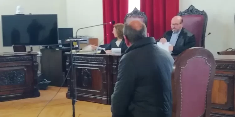 Alfonso, el empleado infiel de la funeraria: acepta dos años de cárcel por quedarse con 232.310 euros>