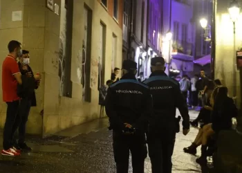 Asaltan a punta de pistola al juez decano de Orense al salir de un restaurante>