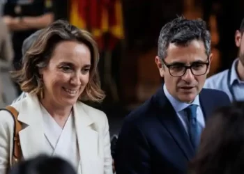 Bolaños llama al PP para pedirle apoyo a los decretos tras fallarle Junts>