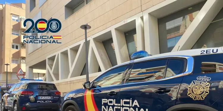 Cobraban 370 euros por falsificar las ITV de coches alemanes: dos estafadores detenidos en Alicante>