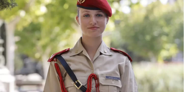 Con el uniforme de cadete y siguiendo los pasos de su padre: Doña Leonor se estrena hoy en la Pascua Militar>