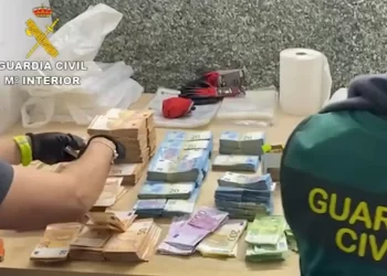 Dos juzgados de Madrid investigan a un guardia civil por usar balizas sin autorización del juez>