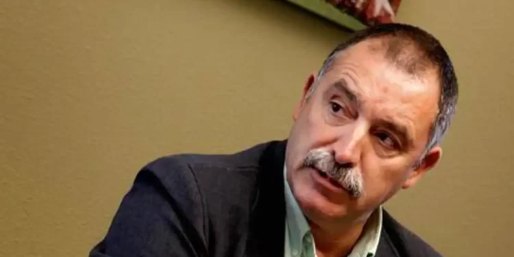 El alcalde comunista de Oleiros, a un concejal: «¡La madre que te parió, cerdo hijo de puta!»>