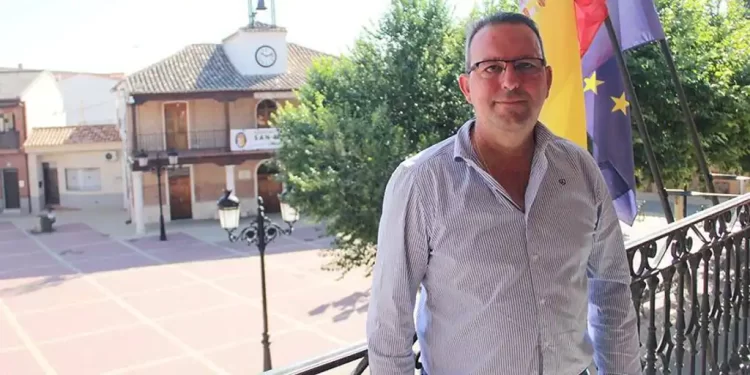 El alcalde de Numancia niega la adjudicación a dedo de una obra>