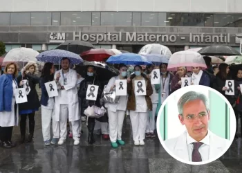 El jefe de la UCI cerrada en el madrileño Hospital de La Paz con el que nadie quiere trabajar>