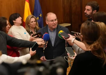 El PP denuncia que «un Gobierno que ampara terroristas y ataca a los jueces no tiene cabida en nuestra democracia»>