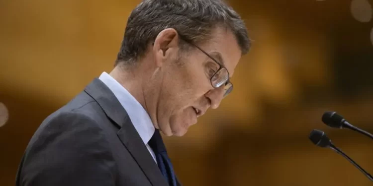 El PP pide la dimisión de una diputada de Sumar por compartir un mensaje en X que llamaba «subnormal» a Feijóo>