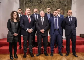 Estrategia de la Junta para frenar la «especulación»: 10.000 viviendas hasta 2028 en régimen de cooperativa>