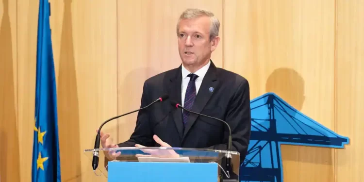 Galicia acepta elevar la alerta al nivel 2 por el vertido de pellets y conmina al Gobierno a actuar en el mar>