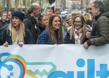 La actriz de ‘La Casa de Papel’ Itziar Ituño pierde un patrocinio tras encabezar una manifestación de presos de ETA>