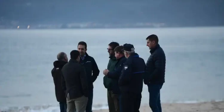 La Xunta acusa al Gobierno de conocer el vertido de plástico desde diciembre>