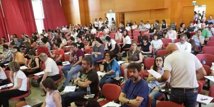 Más de 20.000 personas están convocadas para las oposiciones del Sergas en febrero>