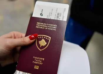 Nuevo giro en Exteriores: España acepta los pasaportes kosovares>
