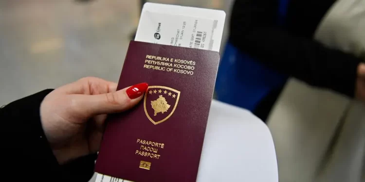 Nuevo giro en Exteriores: España acepta los pasaportes kosovares>