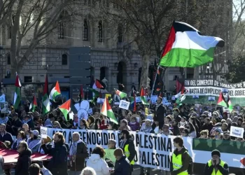 Protestas a favor de Palestina apoyadas por Sumar y Podemos piden romper las relaciones con Israel>