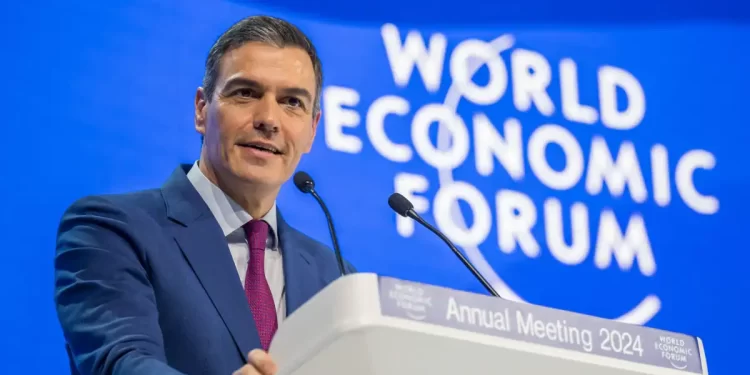 Sánchez lanza una advertencia distópica en Davos sobre el cambio climático, la IA y el declive democrático>
