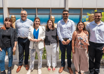 La presidente del Consejo Escolar abre el paraguas y responsabiliza a Nación por el declive de la educación