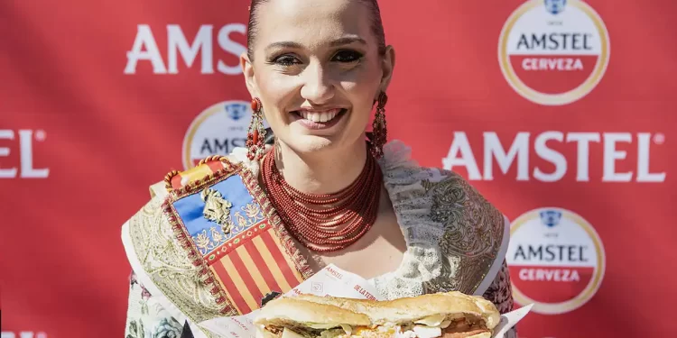 Amstel solicita al Ayuntamiento de Valencia el reconocimiento del Día Oficial de ‘l’Esmorzà’>