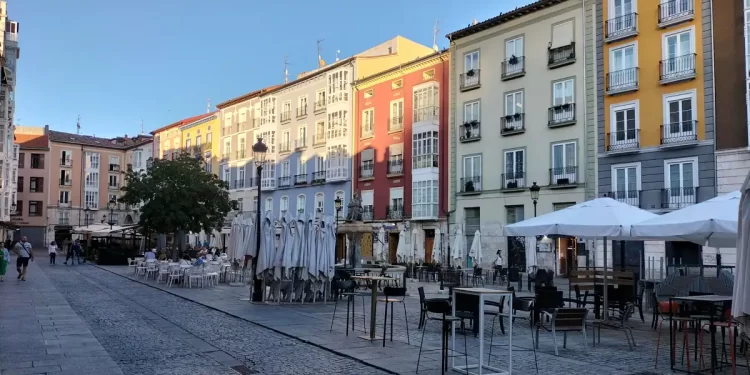 Ayala y Carnero muestran el «respeto absoluto y la buena sintonía entre Burgos y Valladolid»>