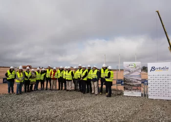 Comienza a levantarse la estructura de la plataforma logística Ontime en Noblejas>