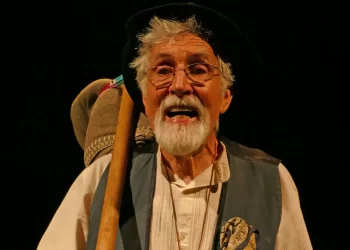 Denis Rafter habla de soledad y teatro en ‘Actor busca trabajo’, con la que vuelve al escenario del Rojas>