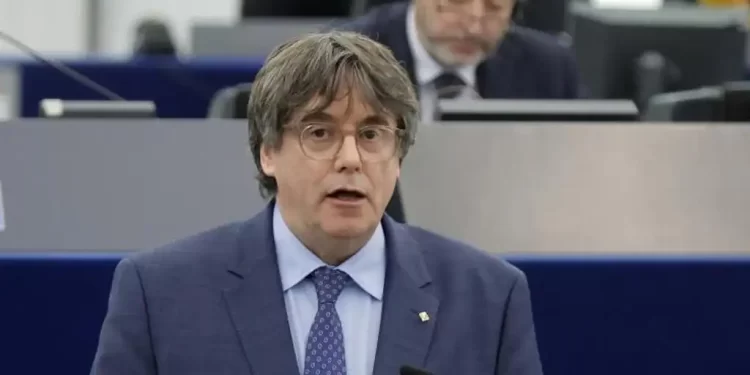 El fiscal del Supremo se opone a investigar a Puigdemont por terrorismo en la causa contra ‘Tsunami’>