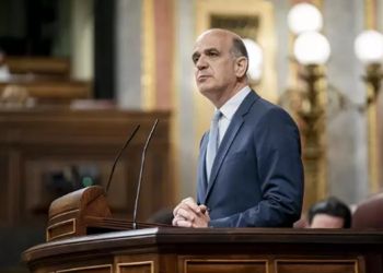 El PSOE vota en contra de poner fin a los homenajes de ETA>