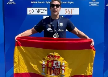 Jaime Marqués «ya es leyenda»: campeón del mundo en aguas abiertas por tercera vez>