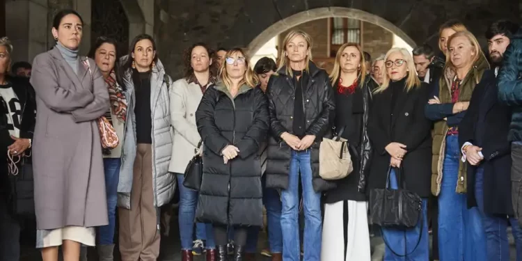 La alcaldesa de Castro Urdiales afirma que los hijos de la mujer asesinada «no eran conflictivos», sino «académicamente excelentes»>