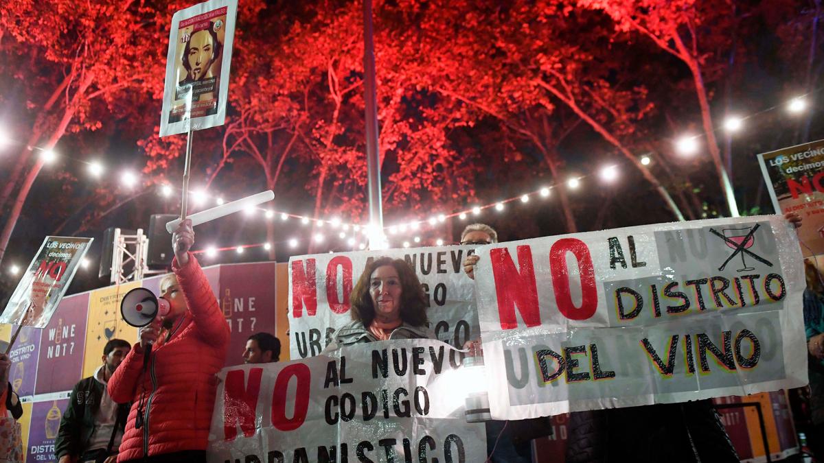 Los vecinos de Villa del Parque Villa Devoto y Paternal lograron frenar la ley que crea el Distrito del Vino porteo Foto Fernando Gens