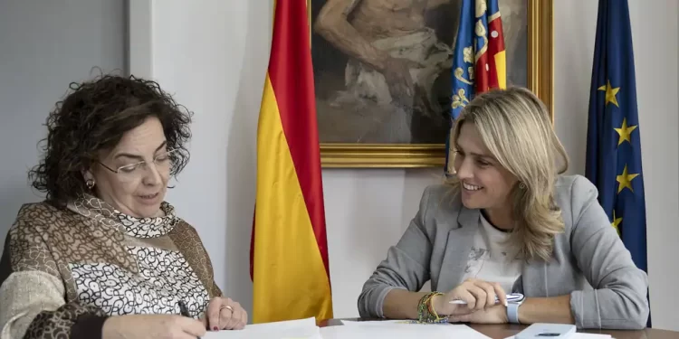 Marta Barrachina promueve el espíritu de superación, unidad y fortaleza en el Día Internacional de la Mujer con Irene Villa>