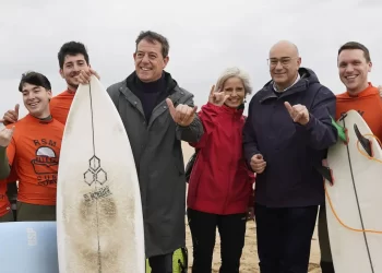 Ni el CIS lo salva: las encuestas avistan el abismo del PSOE este 18F>