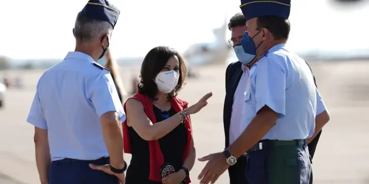 Robles reanuda en secreto las extracciones de afganos>