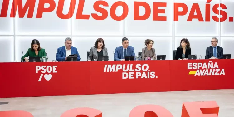 Sánchez culpa del descalabro autonómico al «déficit de liderazgo» de sus líderes regionales>