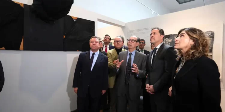 Toledo salda su deuda con Rafael Canogar con un espacio que el artista quiere que sea «vivo»>