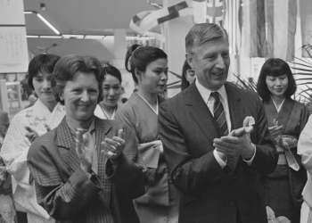 Un ex primer ministro y su esposa optaron por la “eutanasia a dúo” y murieron tomados de la mano