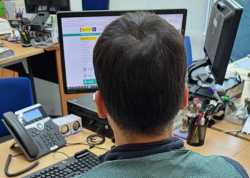 Un hombre se hace pasar por director comercial y estafa más de 13.000 euros a una empresa de Valencia>