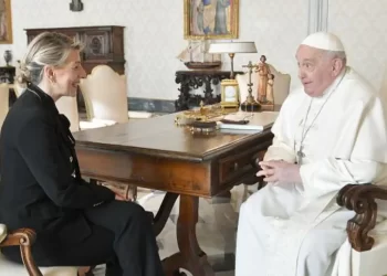 Yolanda Díaz, tras su segunda reunión con el Papa: «Es el mejor embajador del trabajo decente»>