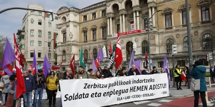150.000 empleados públicos vascos están llamado hoy a la huelga>
