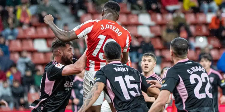 2-1: El Albacete cae en Gijón en un partido con todo en contra>