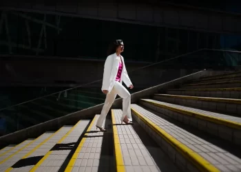 Ayuso carga contra Sánchez desde Chile: «Le conviene la tensión»>