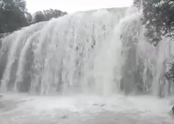 Borrasca Mónica: espectacular cascada de agua en la Sierra de Cabra y primeras nieves en La Tiñosa>