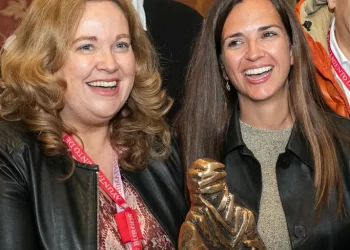 Burgos rinde homenaje a Cristina Gutiérrez, la vecina que ha ganado del Rally Dakar 2024>