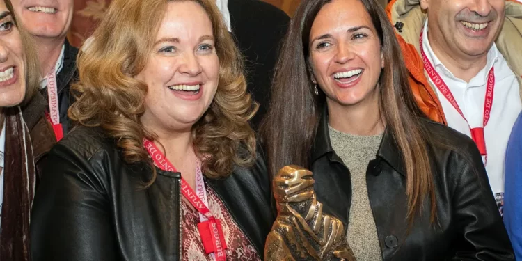 Burgos rinde homenaje a Cristina Gutiérrez, la vecina que ha ganado del Rally Dakar 2024>