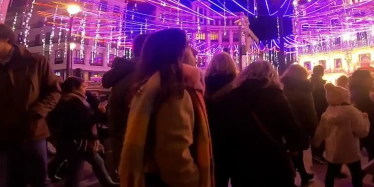 Convocan un concurso entre escolares de 6 y 7 años para diseñar las luces de Navidad>