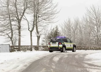 El temporal deja una docena de incidencias por nieve, hielo o granizo y una colisión en cadena en Pontevedra>