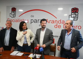 Esther Peña acusa a PP y Vox de querer «romper» los consensos del 78: «España ya tiene una Ley de Concordia, la Constitución»>