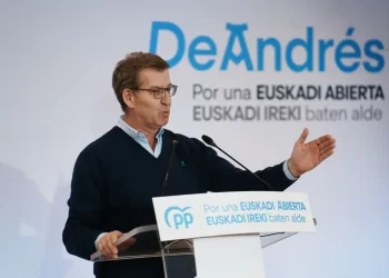 Feijóo sigue como el líder político más valorado ante el deterioro del resto>