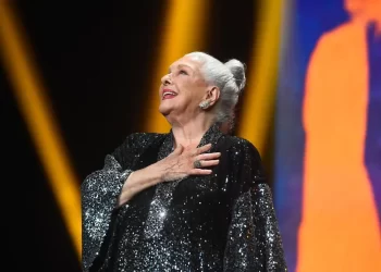 Festival de Cine de Málaga: Lola Herrera recibe la Biznaga Ciudad del Paraíso ante un entregado Teatro Cervantes>