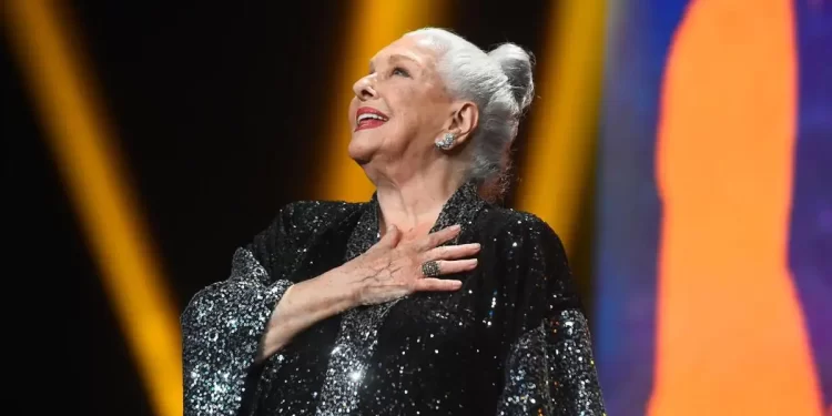 Festival de Cine de Málaga: Lola Herrera recibe la Biznaga Ciudad del Paraíso ante un entregado Teatro Cervantes>